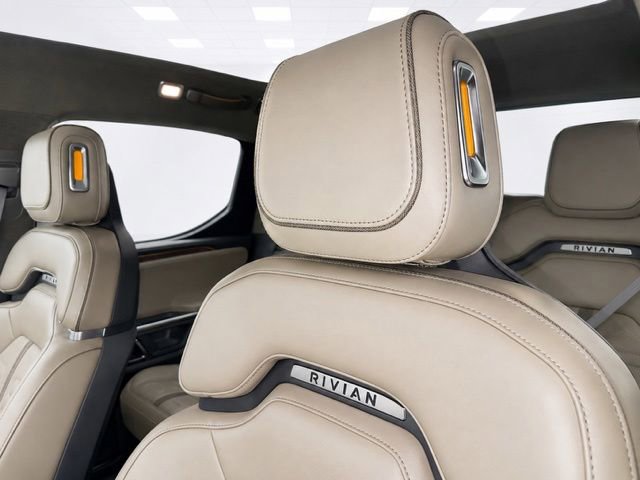 Used 2023 Rivian R1T Adventure AWD/4WD image 18