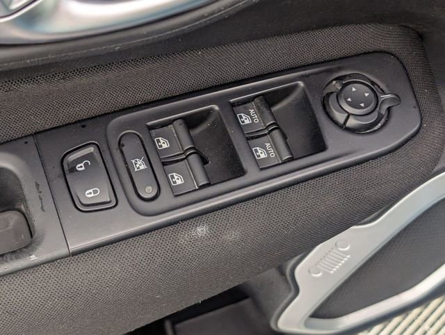 Used 2020 Jeep Renegade Latitude FWD image 11