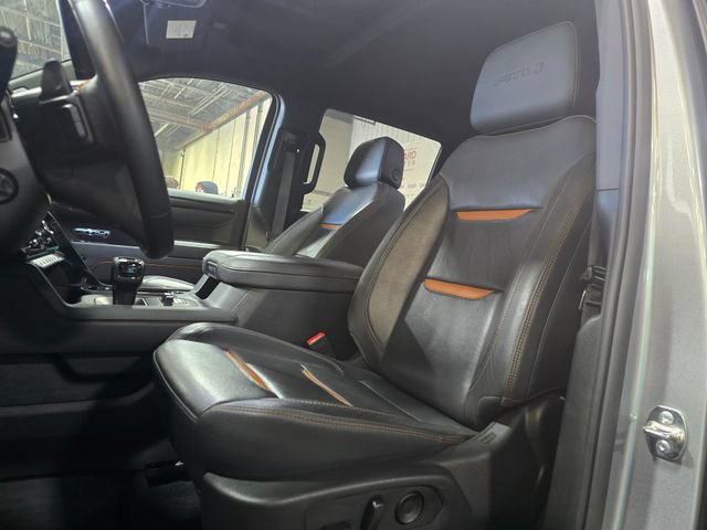 Used 2025 GMC Sierra 1500 AT4 AWD/4WD image 5