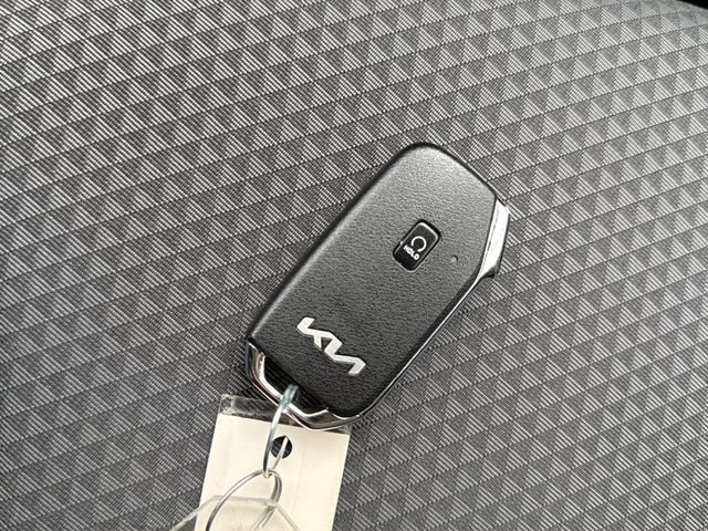 Used 2025 Kia Soul S FWD image 25