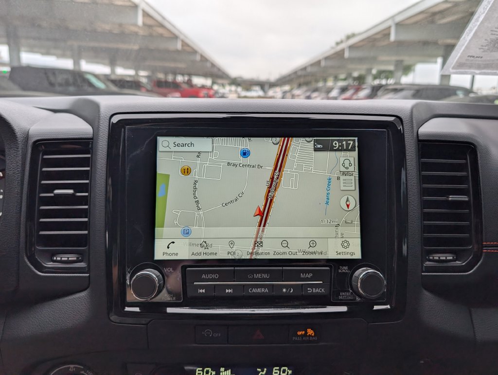 Used 2024 Nissan Frontier PRO-4X w/ Technology Package AWD/4WD image 11