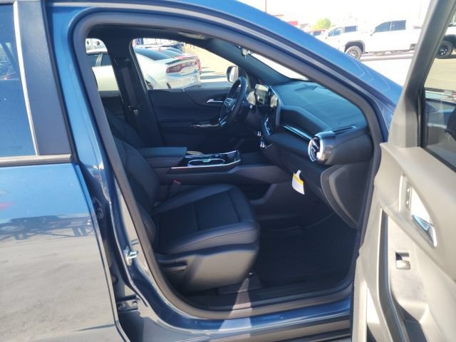 New 2026 Chevrolet Equinox LT w/ Convenience Package II FWD image 26