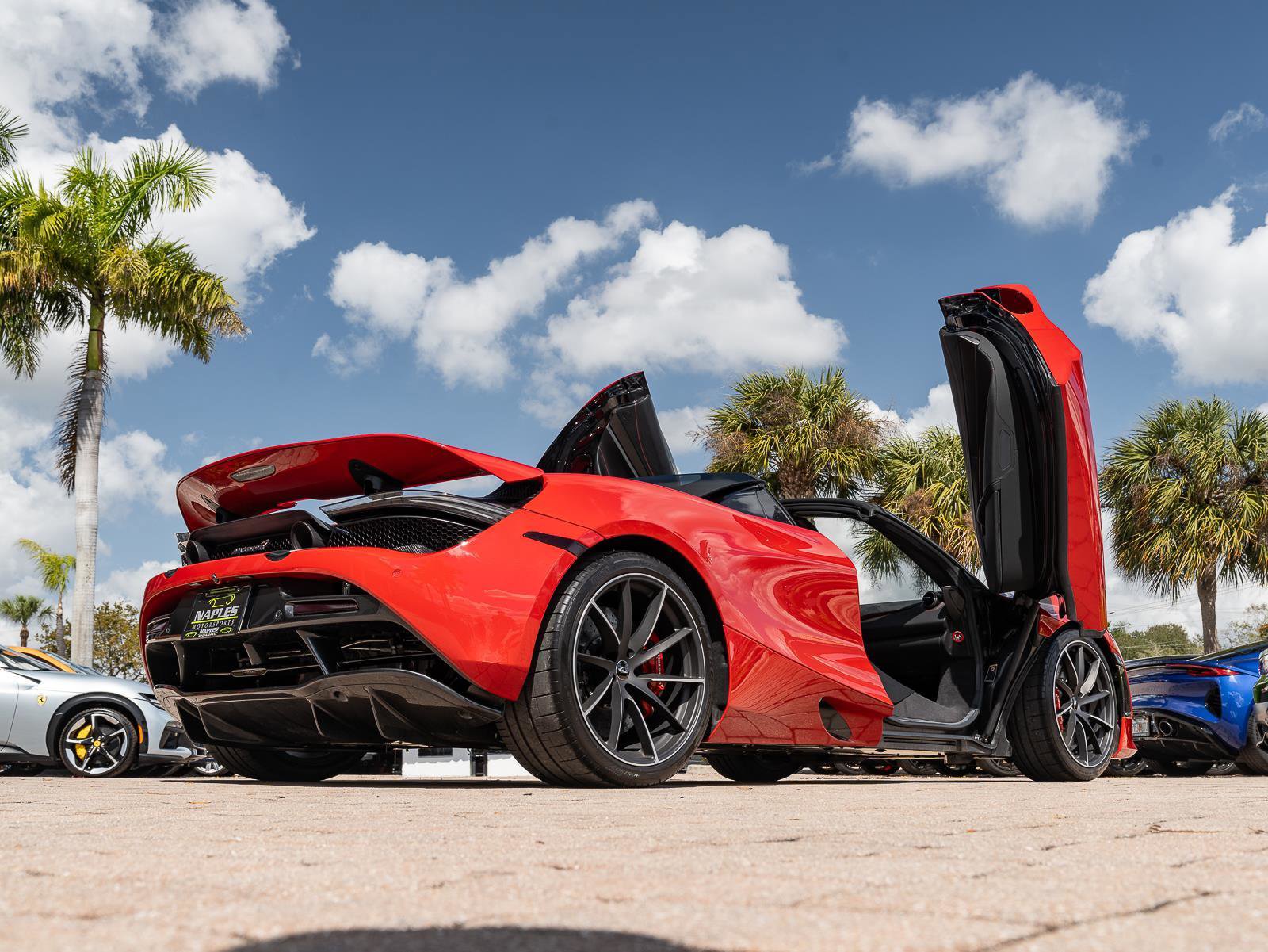 Used 2020 McLaren 720S Performance RWD image 9