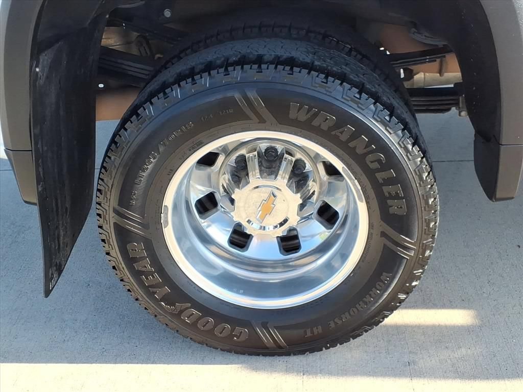 Used 2024 Chevrolet Silverado 3500 High Country w/ High Country Premium Package AWD/4WD image 13