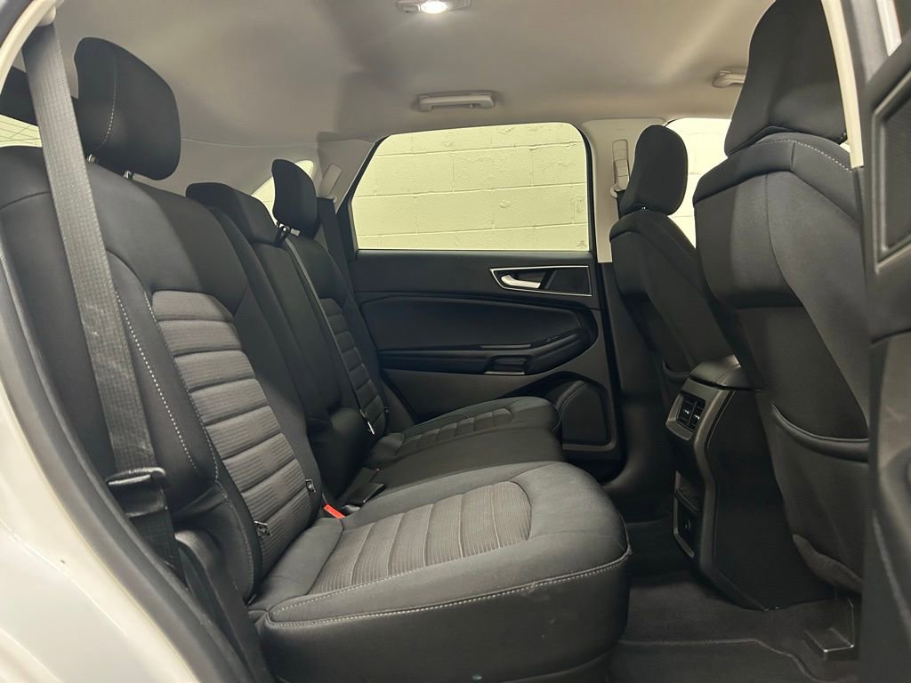 Used 2023 Ford Edge SEL AWD/4WD image 9