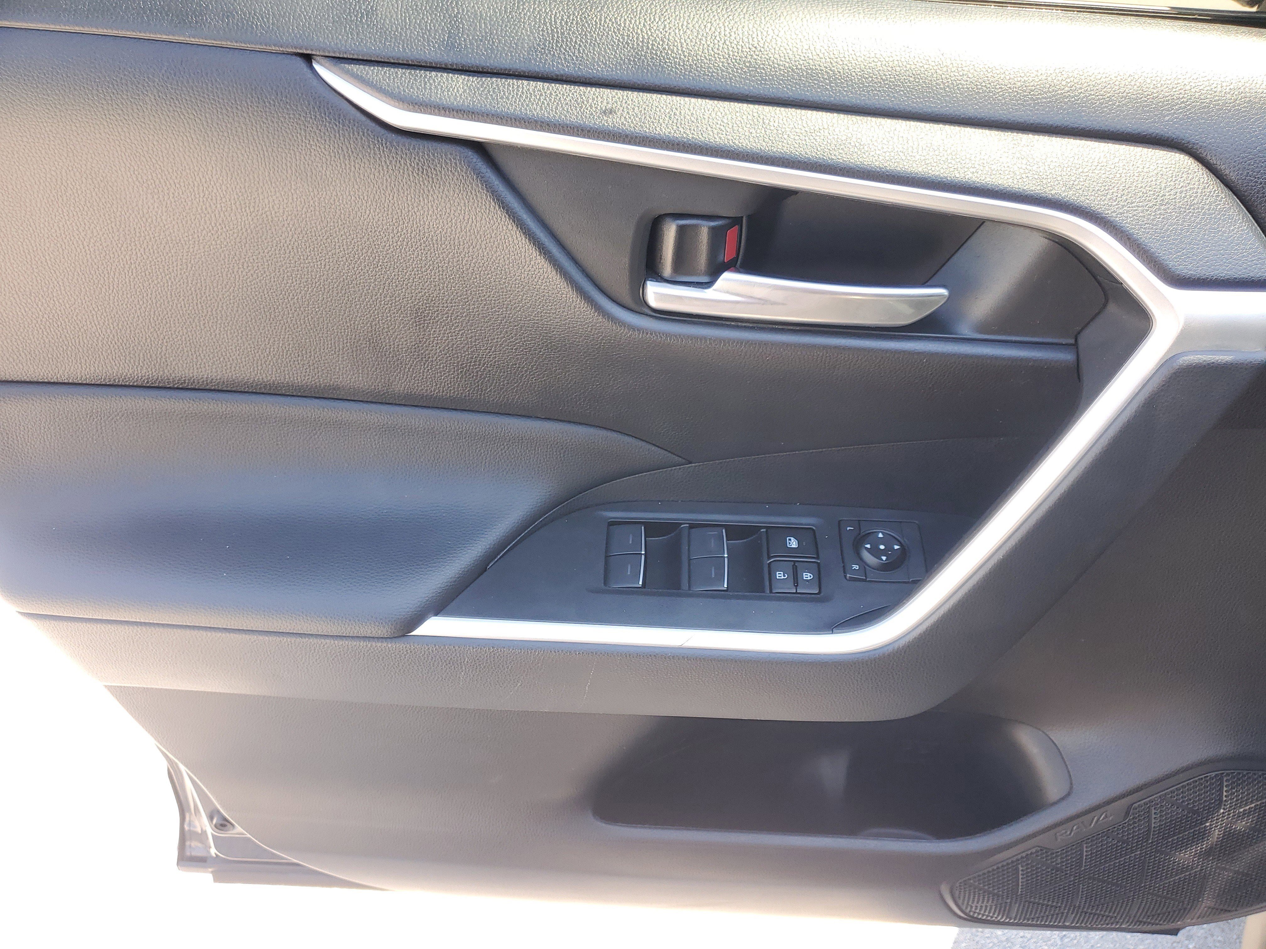 Used 2023 Toyota RAV4 XLE w/ Convenience Package image 20