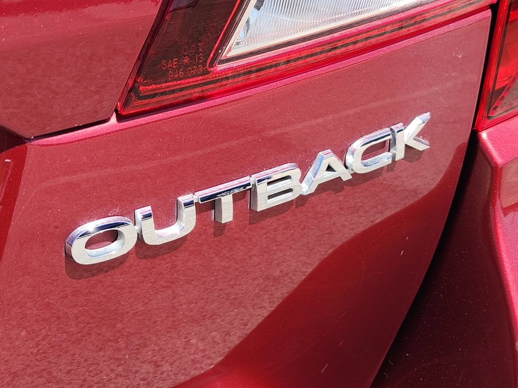 Used 2018 Subaru Outback 2.5i Limited AWD/4WD image 11