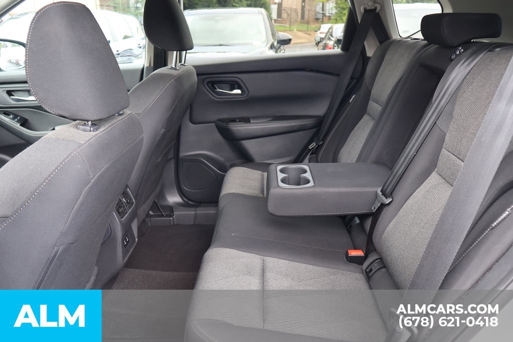 Used 2024 Nissan Rogue SV FWD image 17