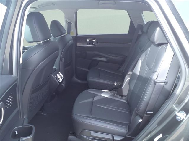 New 2025 Kia Sorento EX AWD/4WD image 16