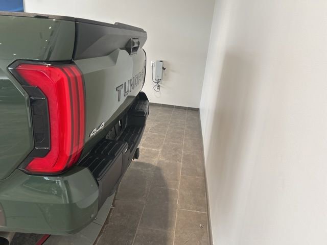 Used 2022 Toyota Tundra SR5 w/ SR5 Convenience Package image 5