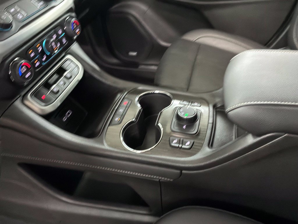 Used 2023 GMC Acadia SLT w/ Elevation Edition FWD image 18