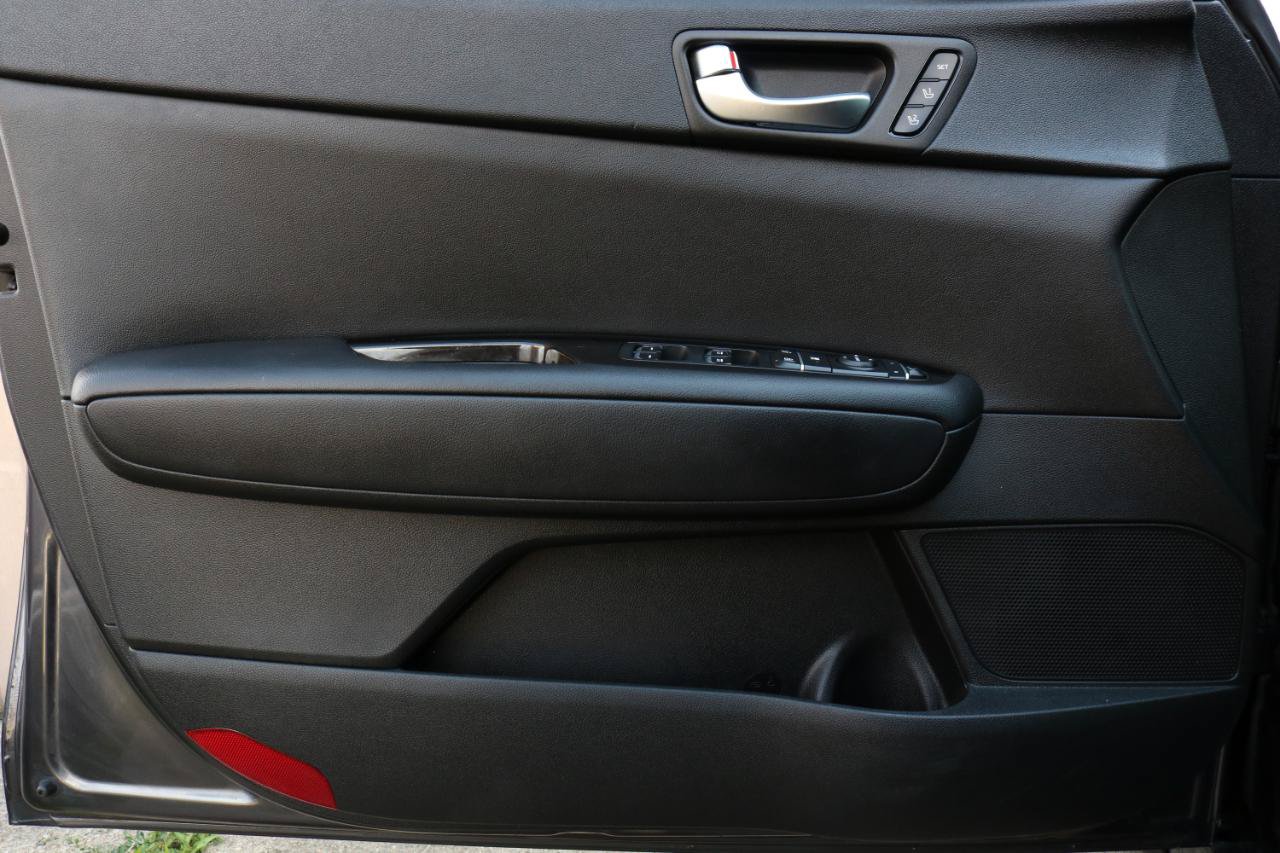 Used 2018 Kia Optima SX FWD image 18