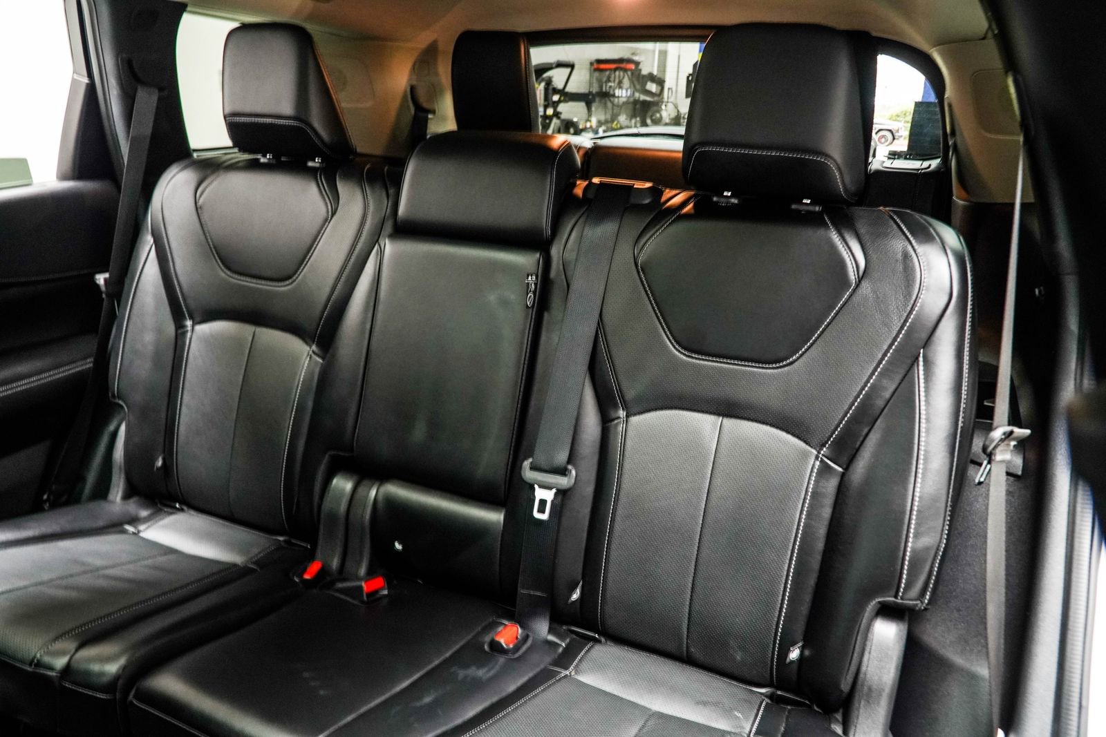 Used 2023 INFINITI QX60 Luxe w/ Cargo Package AWD/4WD image 32