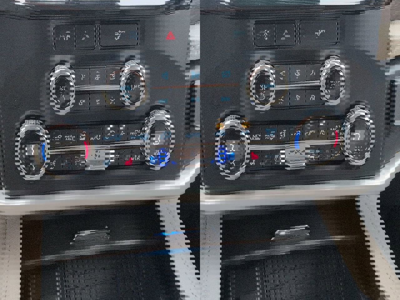 Used 2024 Ford Expedition Max Limited image 19