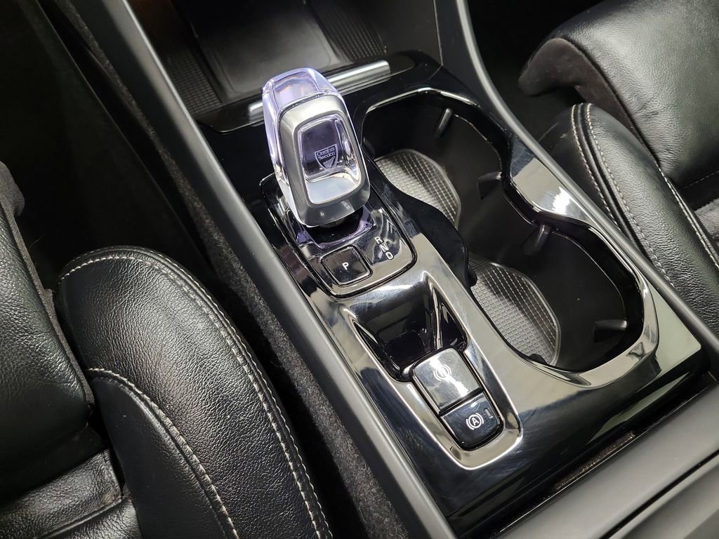 Certified 2023 Volvo XC40 B5 Plus w/ Driver Assist Package image 29