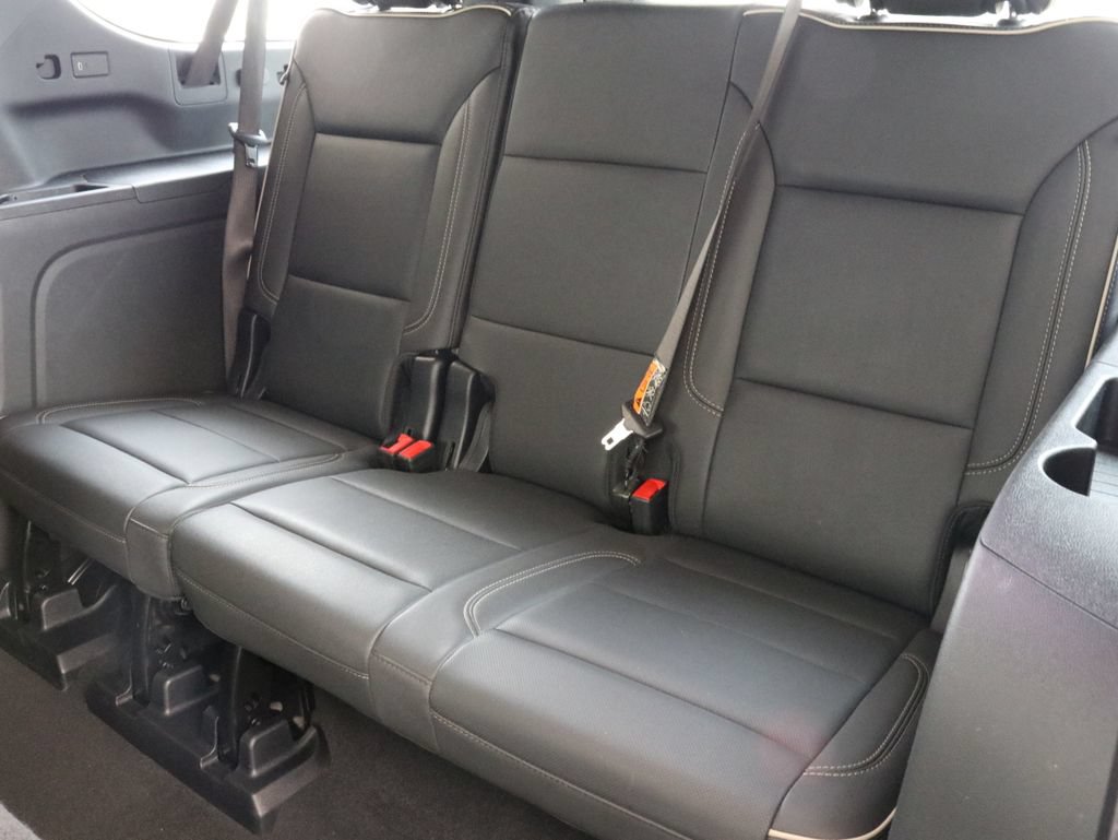 Used 2025 GMC Yukon XL Elevation AWD/4WD image 32