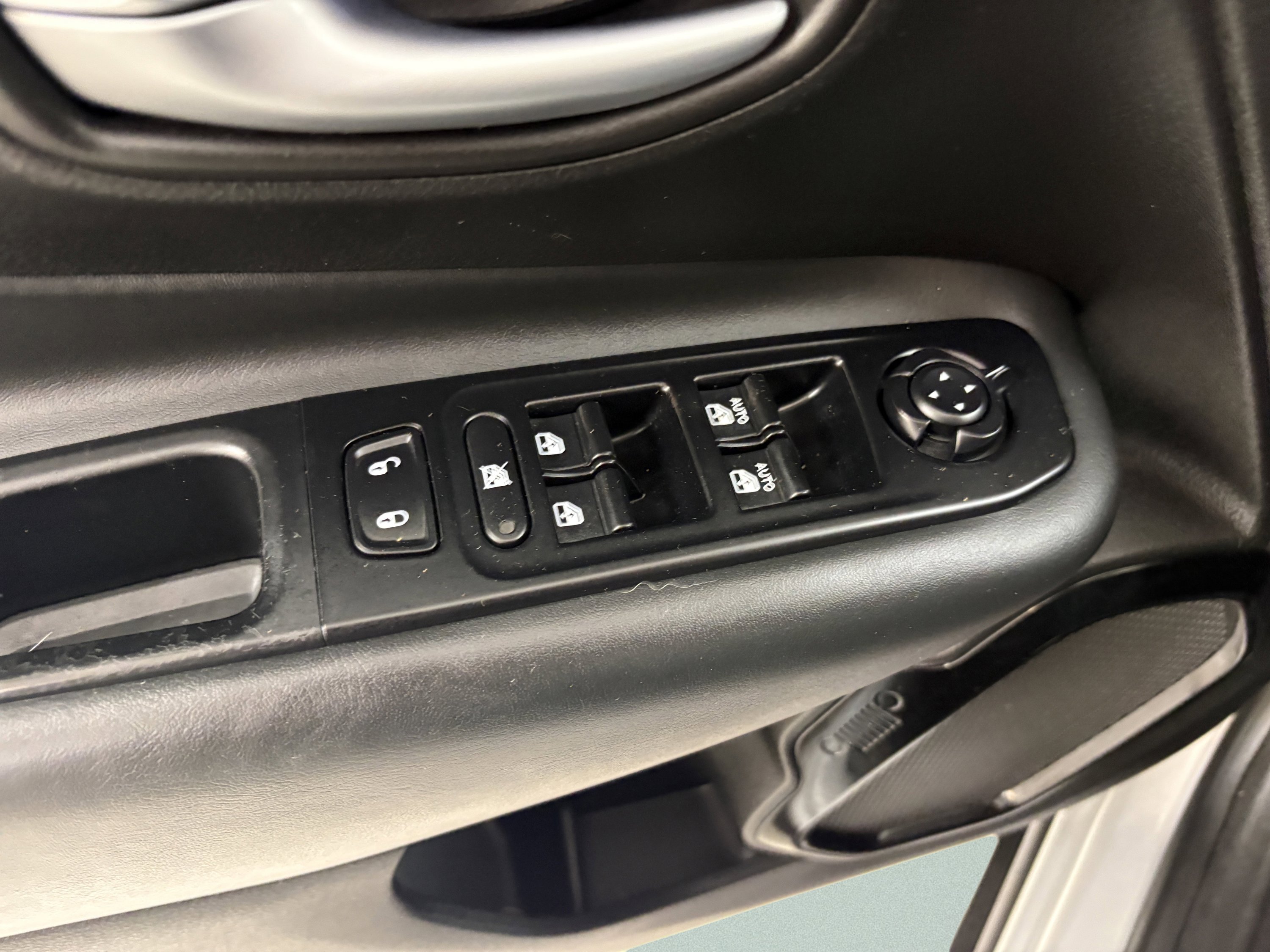 Used 2019 Jeep Renegade Altitude w/ Quick Order Package 2XM AWD/4WD image 27