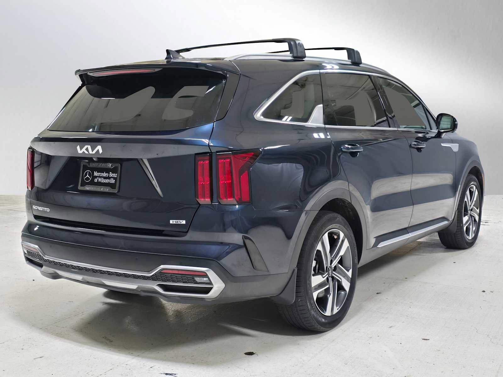 Used 2023 Kia Sorento SX Prestige image 3