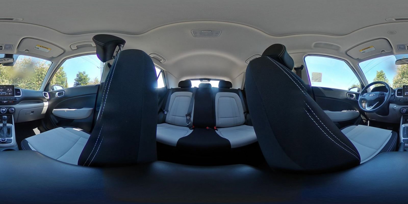 Used 2025 Hyundai Venue SEL FWD image 43