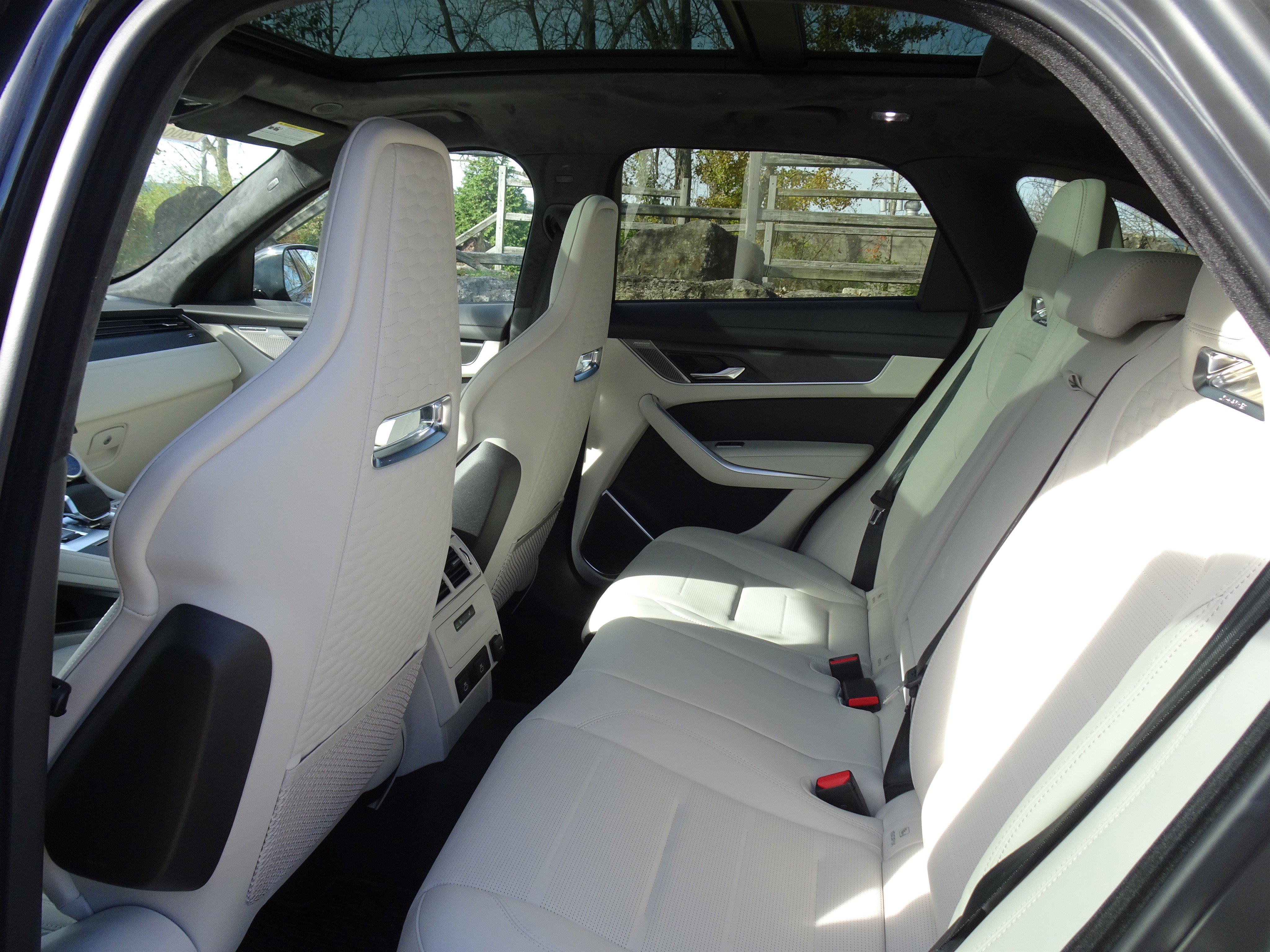 New 2026 Jaguar F-PACE SVR 575 Edition image 22