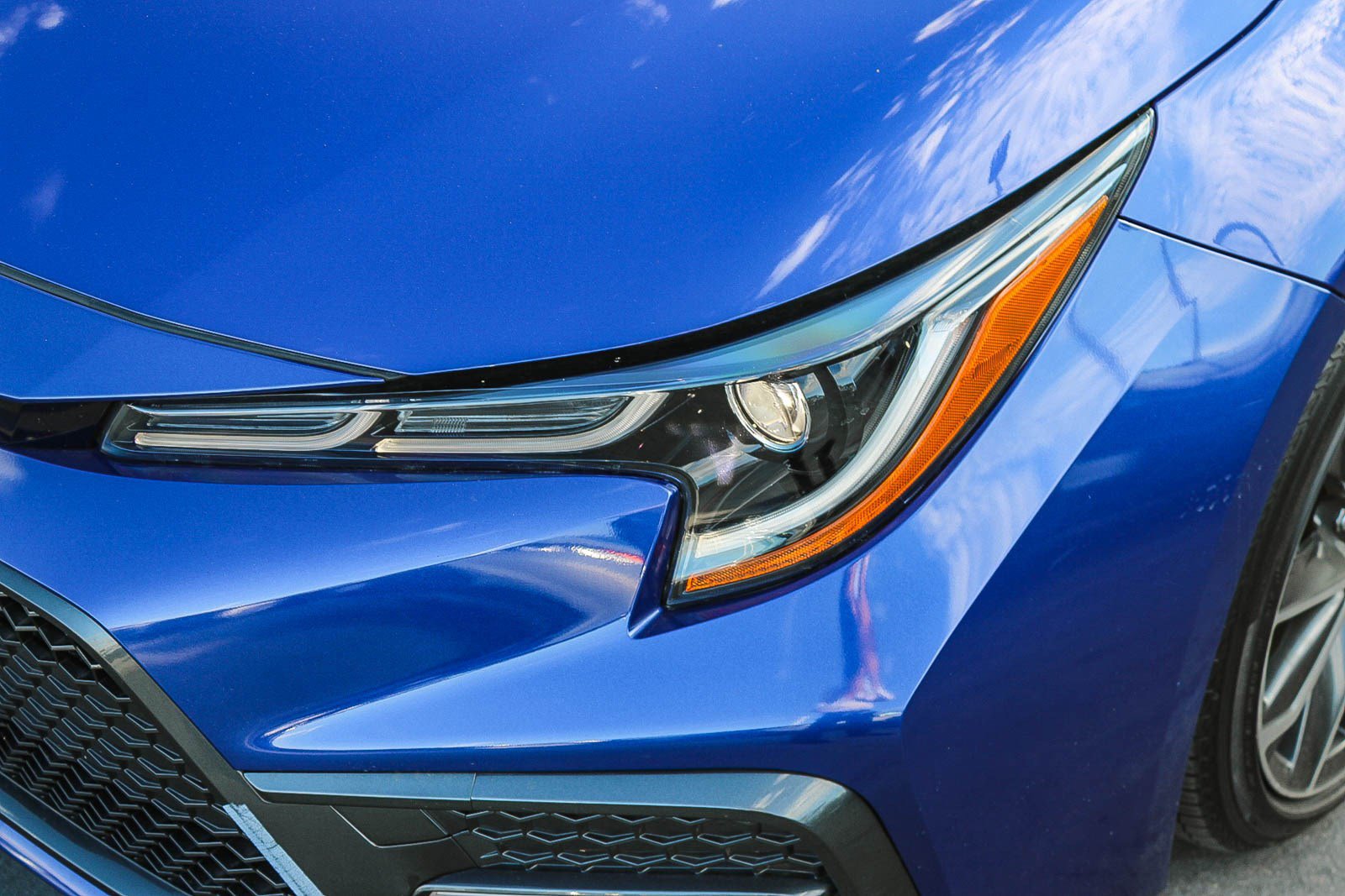 Used 2020 Toyota Corolla XSE image 5