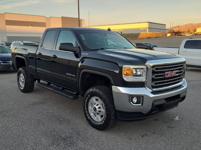 Used 2015 GMC Sierra 2500 SLE image 2