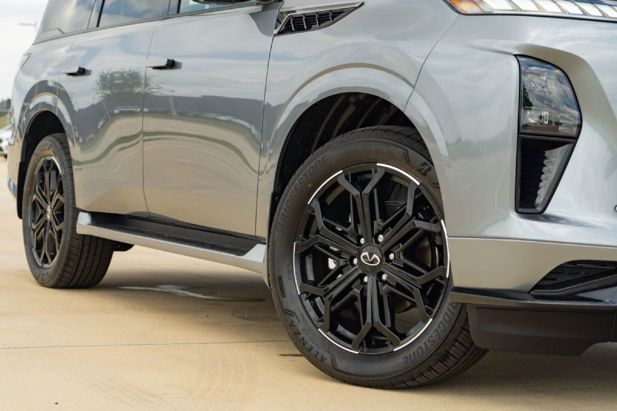 New 2026 INFINITI QX80 4WD w/ Sport Exterior Package video 2