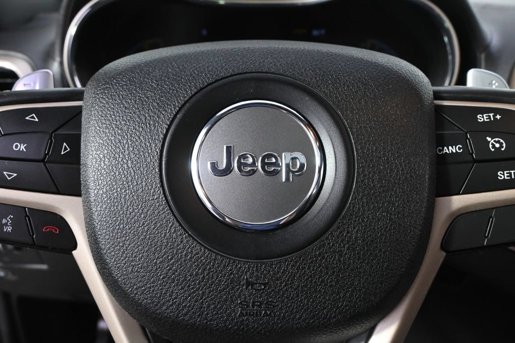 Used 2017 Jeep Grand Cherokee Overland AWD/4WD image 35