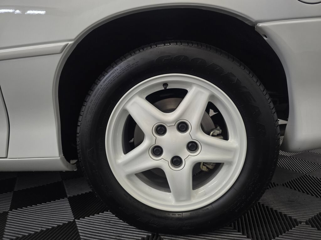 Used 1997 Chevrolet Camaro SS w/ Preferred Equipment Group 2 RWD image 19