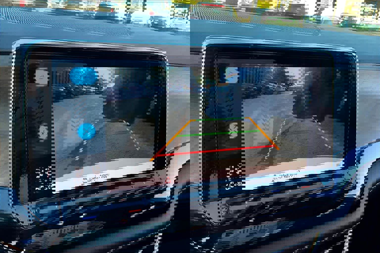 Certified 2024 Volkswagen Atlas SE image 47