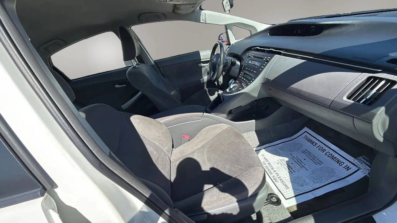 Used 2011 Toyota Prius Two w/ Preferred Accessory Pkg image 12