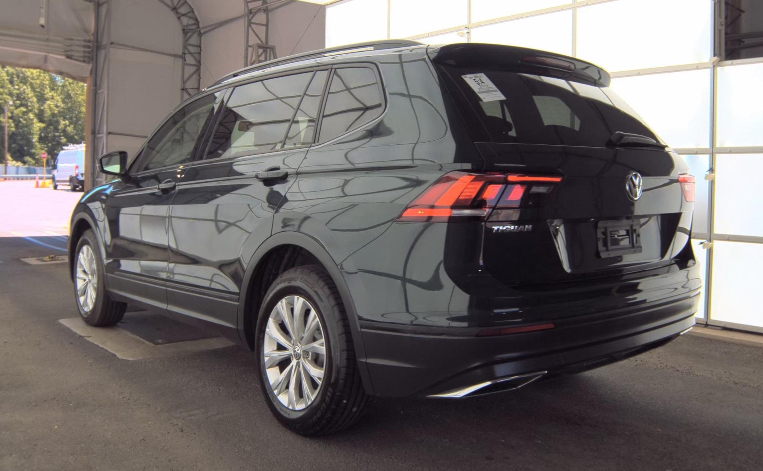 Used 2019 Volkswagen Tiguan S w/ Driver Assistance Package FWD image 5
