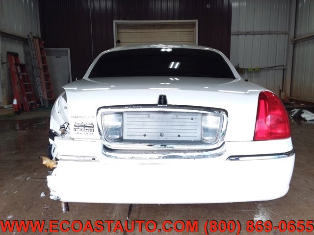 Used 2005 Lincoln Town Car Executive image 7