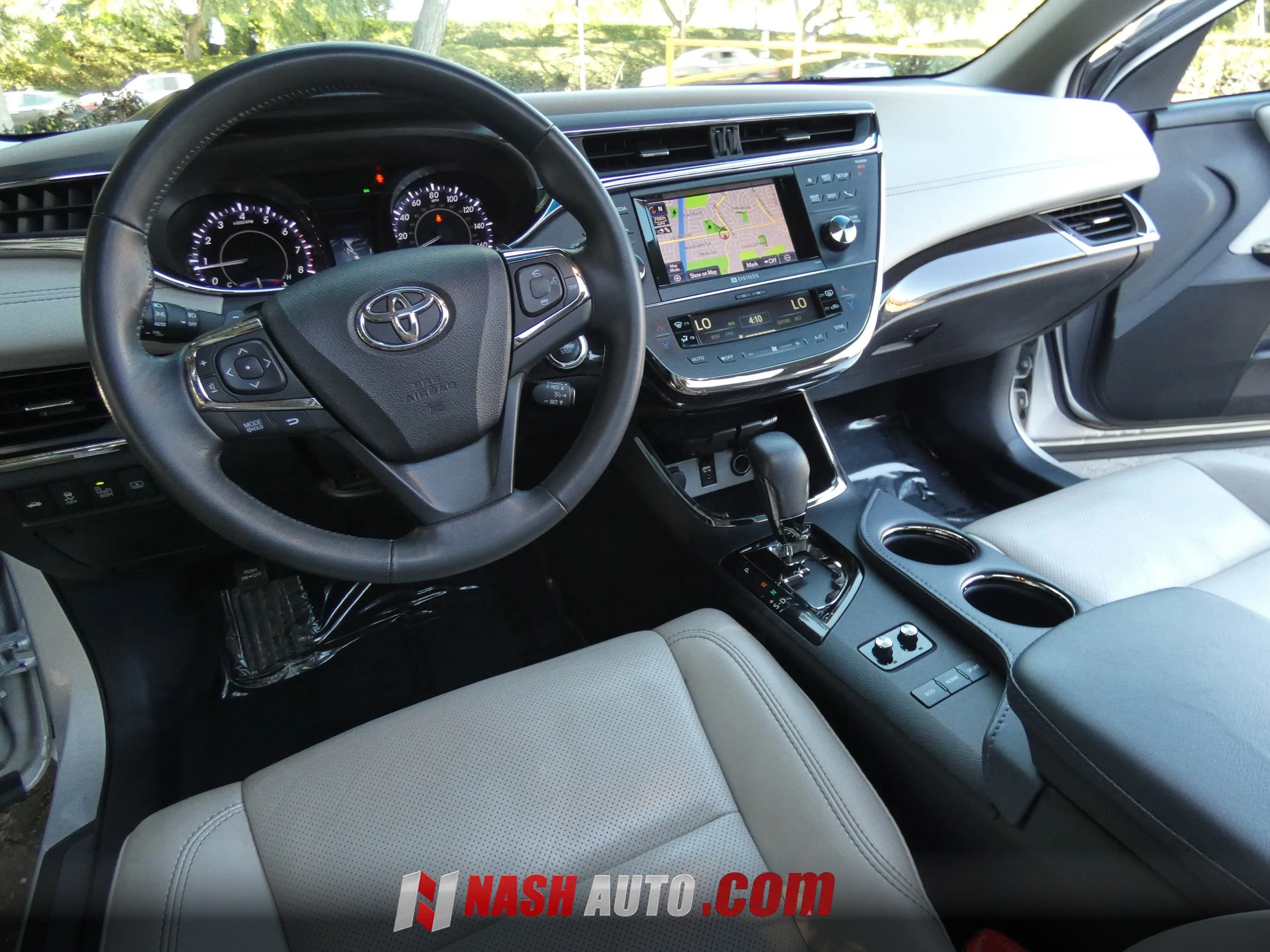 Used 2014 Toyota Avalon Limited FWD image 21