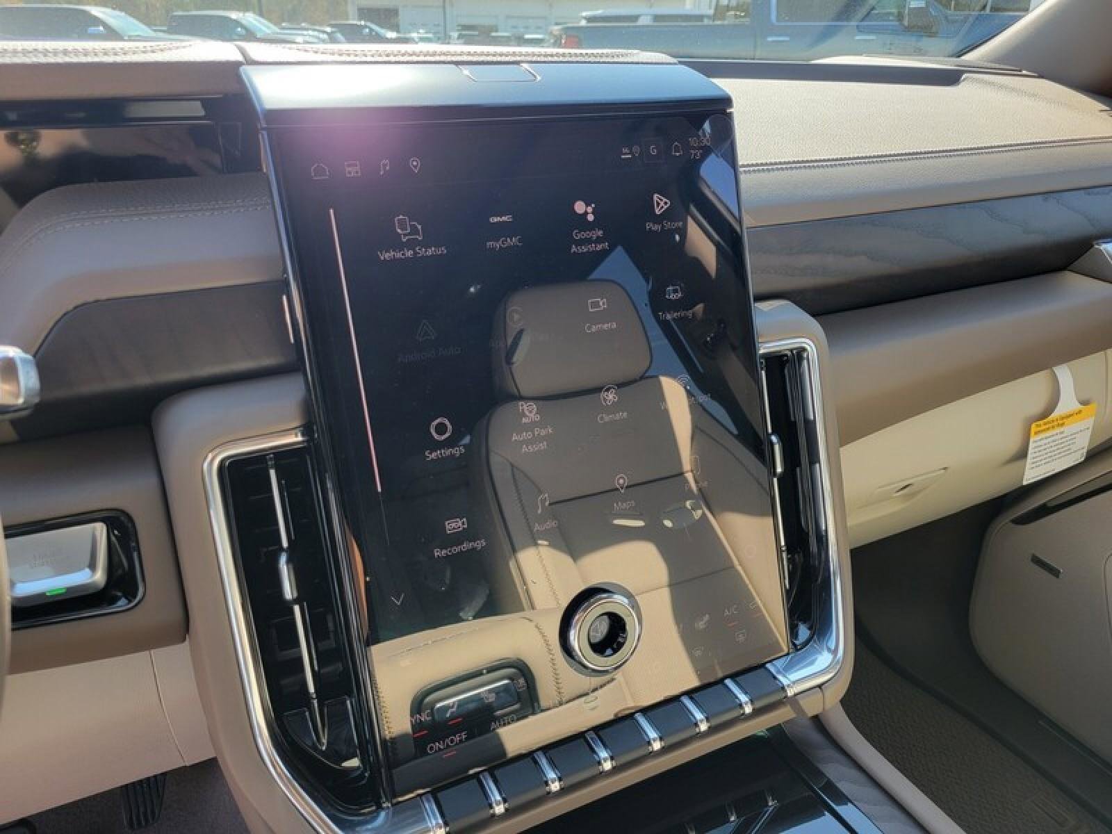 New 2026 GMC Yukon XL Denali w/ Denali Reserve Package image 22