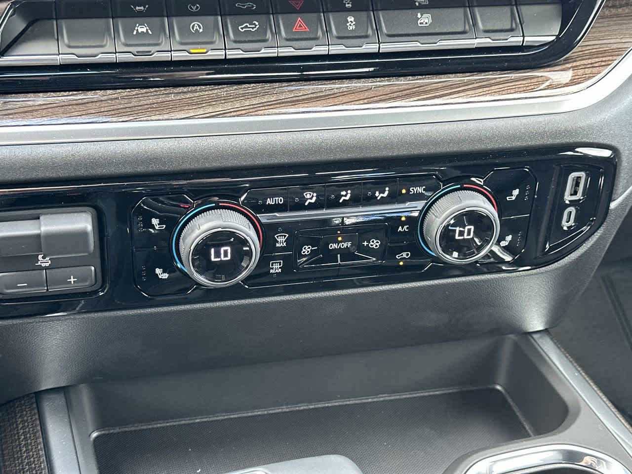 New 2026 Chevrolet Silverado 1500 RST w/ Convenience Package II AWD/4WD image 18