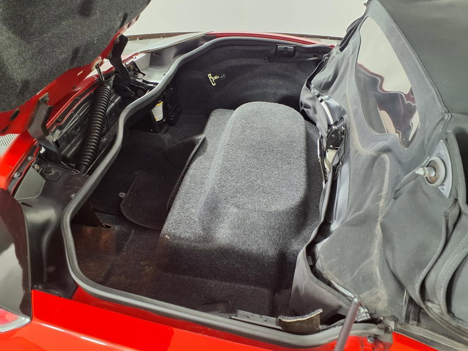 Used 2008 Saturn Sky Red Line RWD image 12