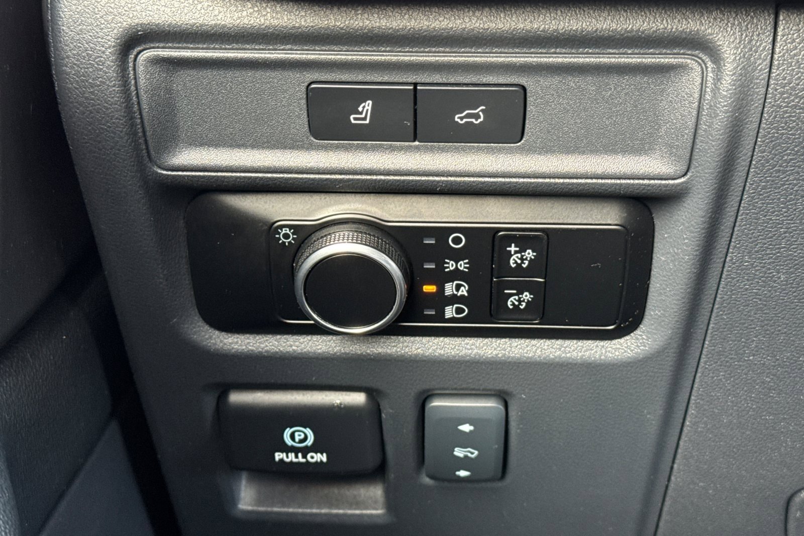 Used 2024 Ford Expedition XLT image 43