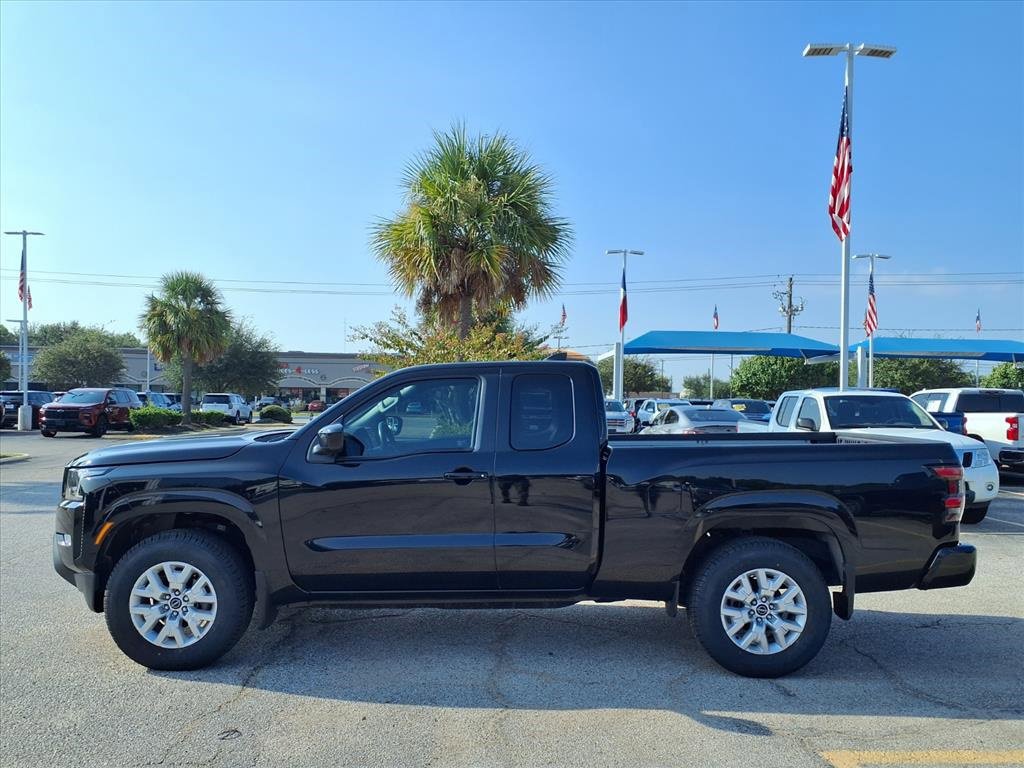 Used 2022 Nissan Frontier SV image 24