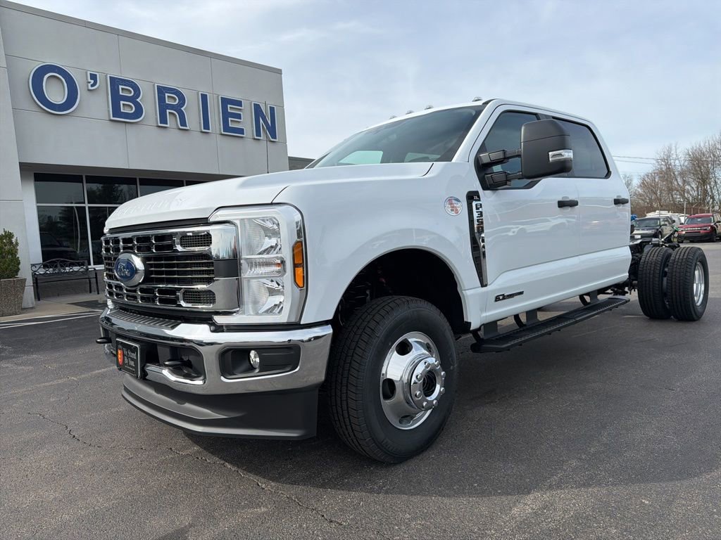 New 2026 Ford F350 4x4 Crew Cab DRW Super Duty