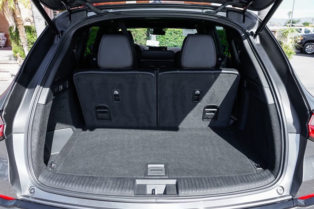 Used 2023 Acura MDX A-Spec image 8