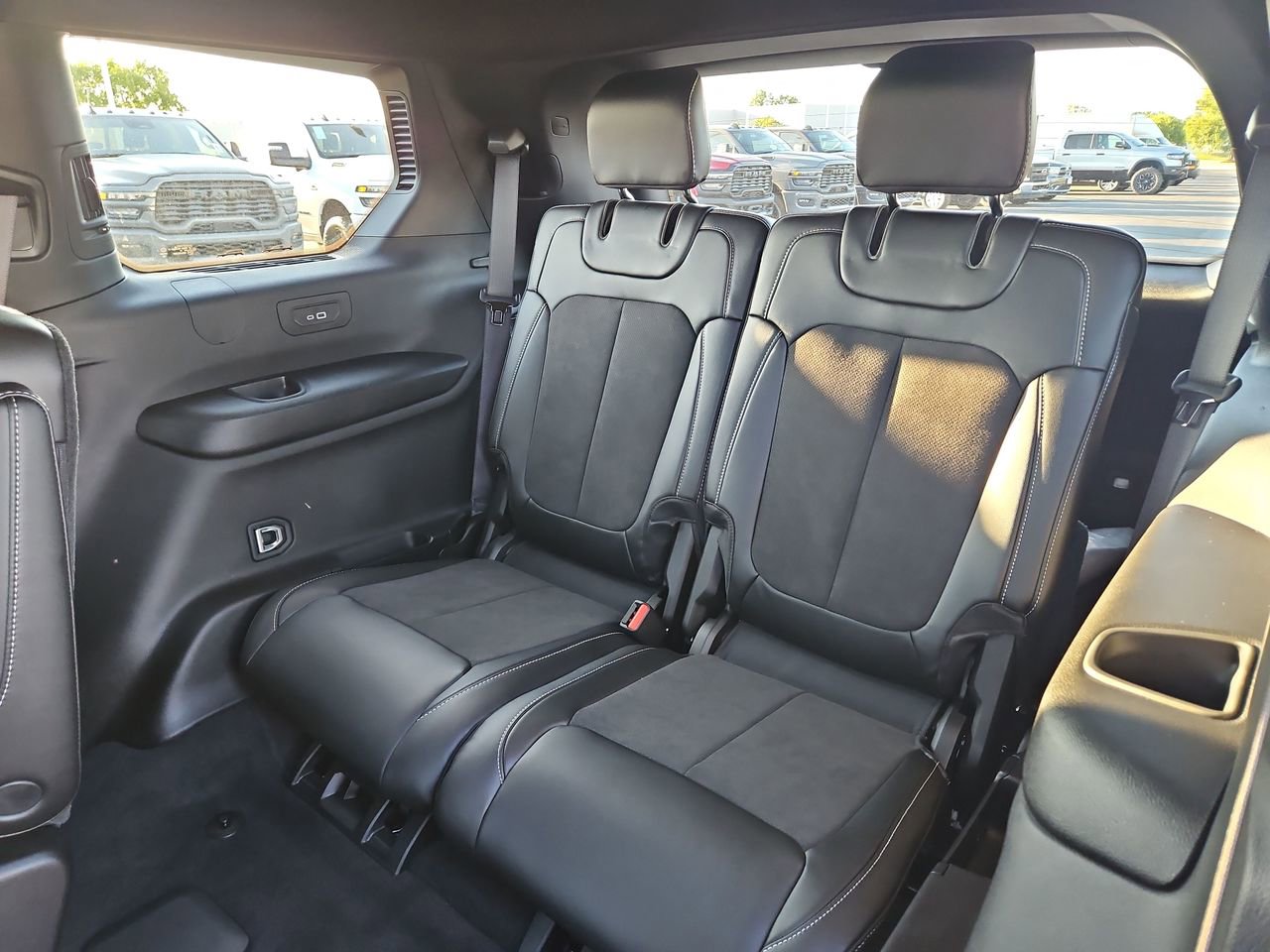 New 2025 Jeep Grand Cherokee L Laredo image 13