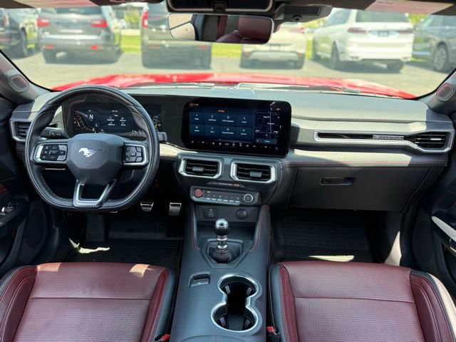 Used 2025 Ford Mustang GT Premium RWD image 3