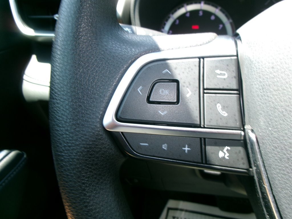 Used 2020 Toyota Highlander L image 19