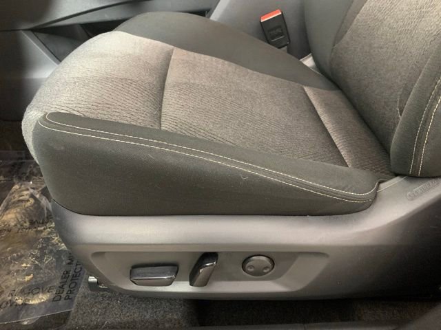 Used 2025 Nissan Rogue SV AWD/4WD image 14