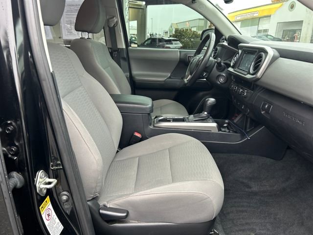 Used 2016 Toyota Tacoma SR5 image 10
