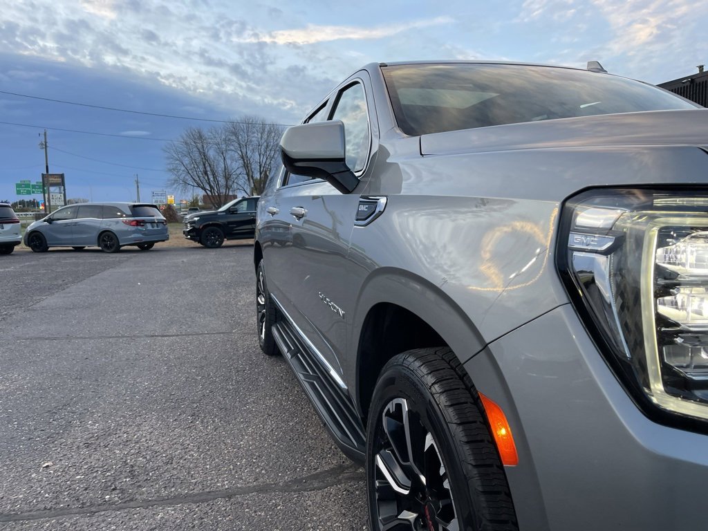 Used 2023 GMC Yukon XL SLT image 15
