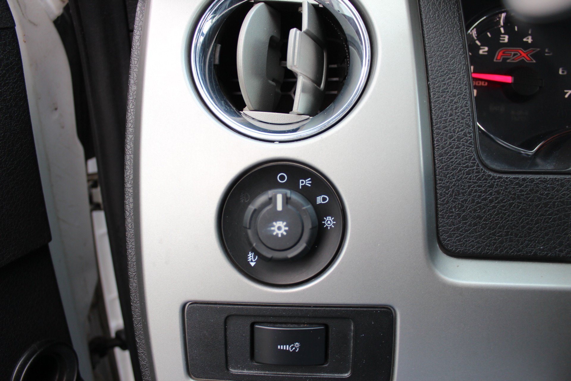 Used 2013 Ford F150 FX4 w/ Luxury Equipment Group AWD/4WD image 21