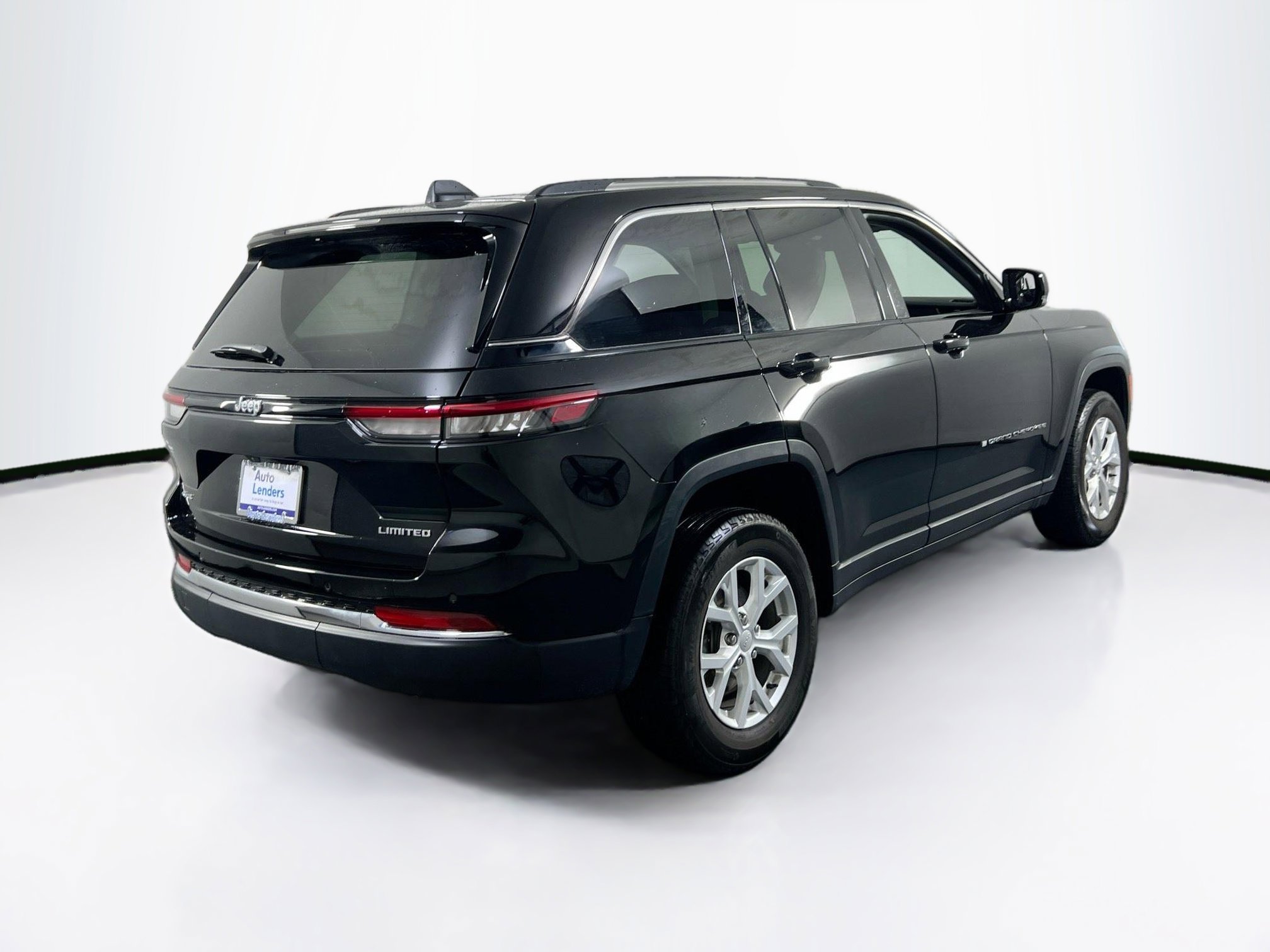 Used 2023 Jeep Grand Cherokee Limited image 5