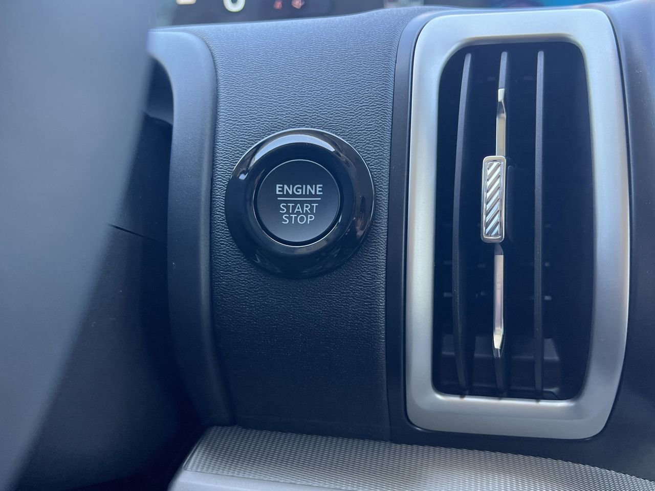 New 2026 Ford Expedition Active image 6